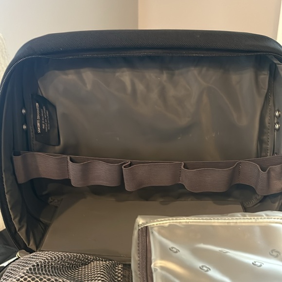 Samsonite bag for toiletries and makeup- excellent condition! - Picture 9 of 16